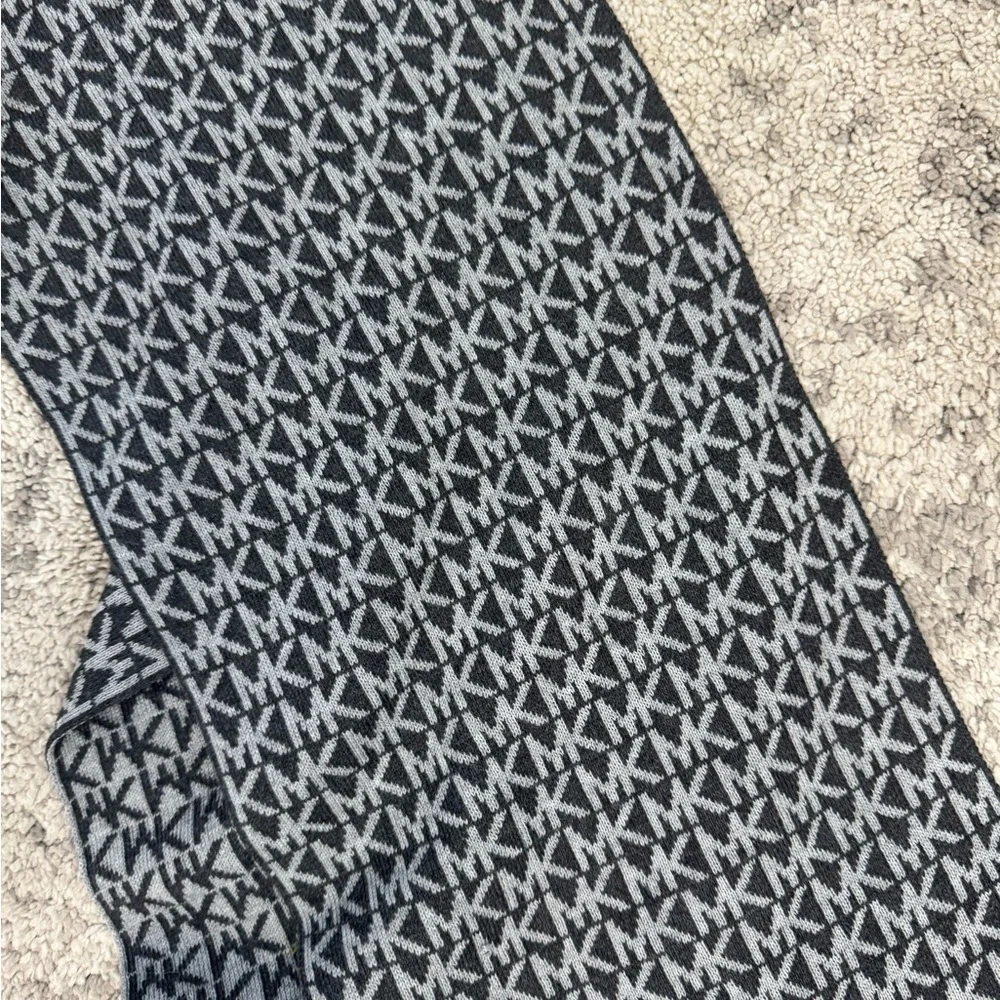 Black and Gray Patterned Michael Kors Scarf